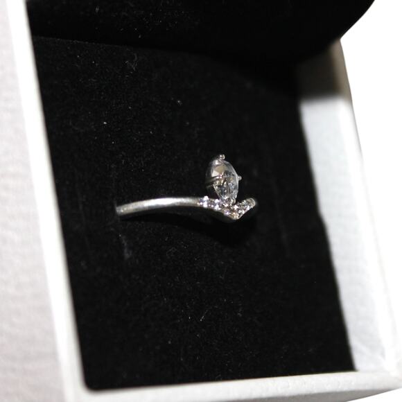 Pandora Sterling Silver Classic Wishbone Ring Size 8.5 - Picture 2 of 7